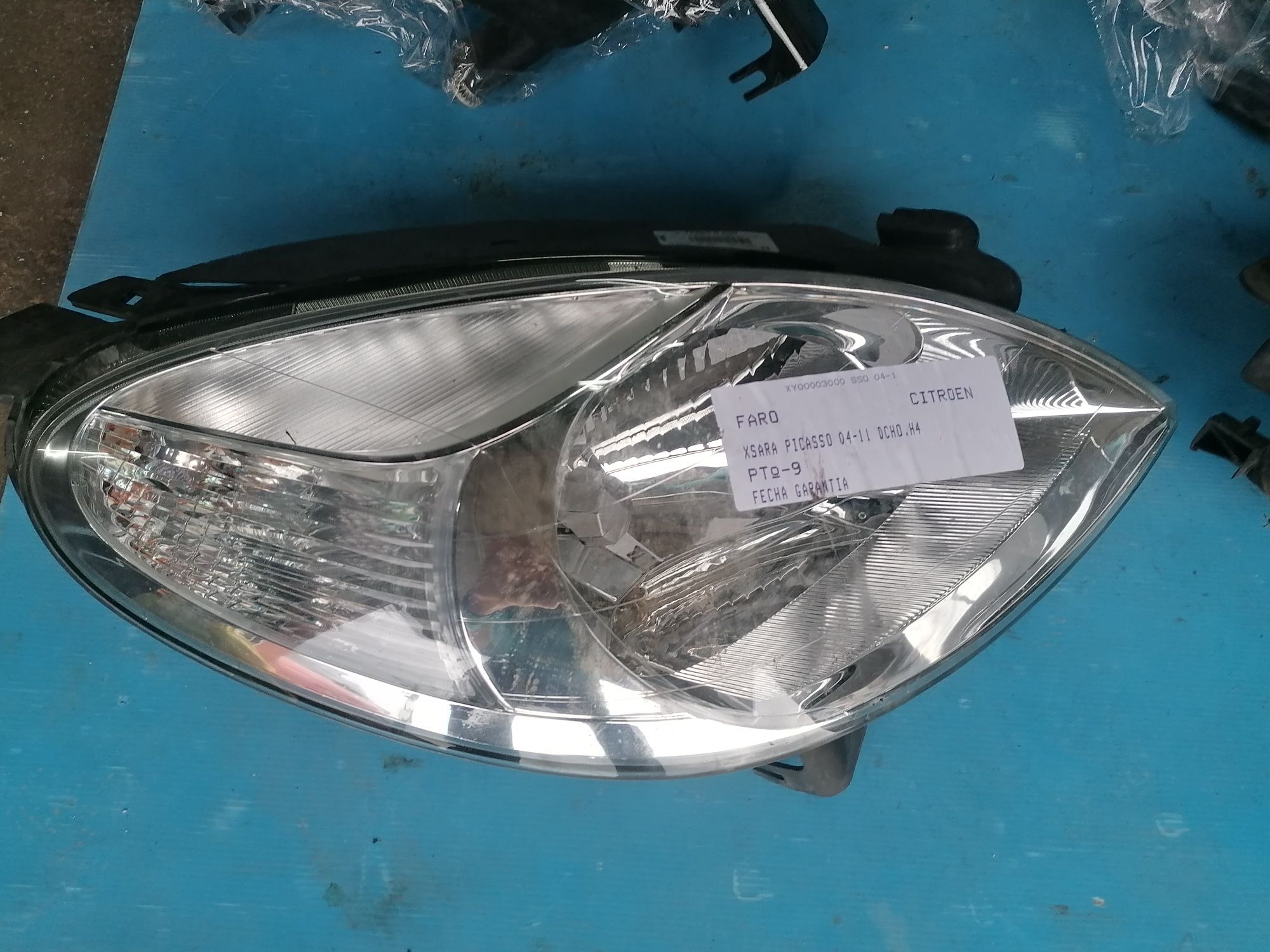 Farol ou óptica Citroën xsara picasso fase 2