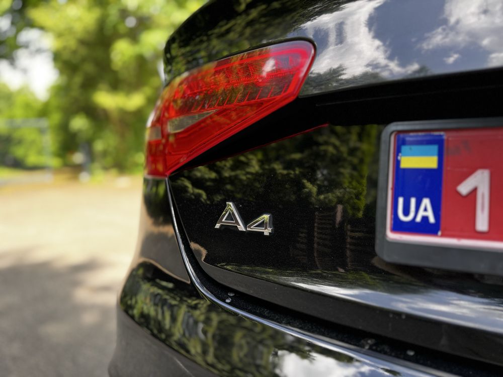 Ауді а4 2.0 кватро, S-line, чорна на чорному салоні, шкіра