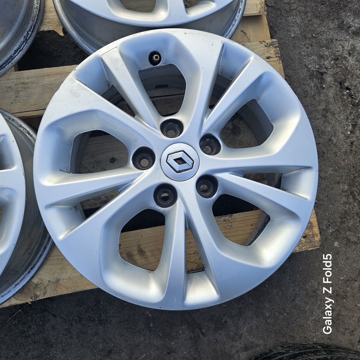 Alufelgi 15 Renault Kangoo Mercedes Citan 5x108 ET44 TPMS