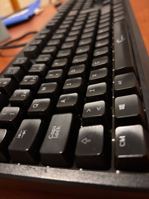 Teclado Mecânico G.SKILL Ripjaws KM570 RGB PT Cherry MX Red