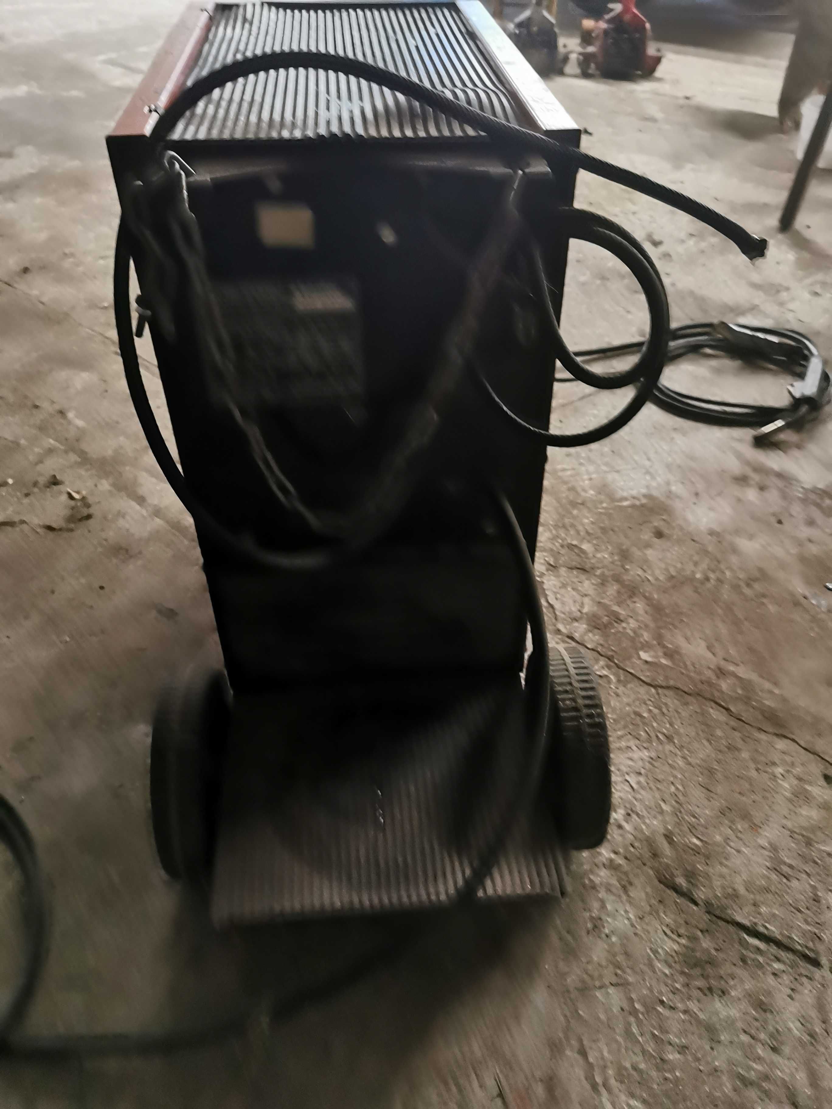 Sprzedam migomat 400v-220v na szpule 15 kg