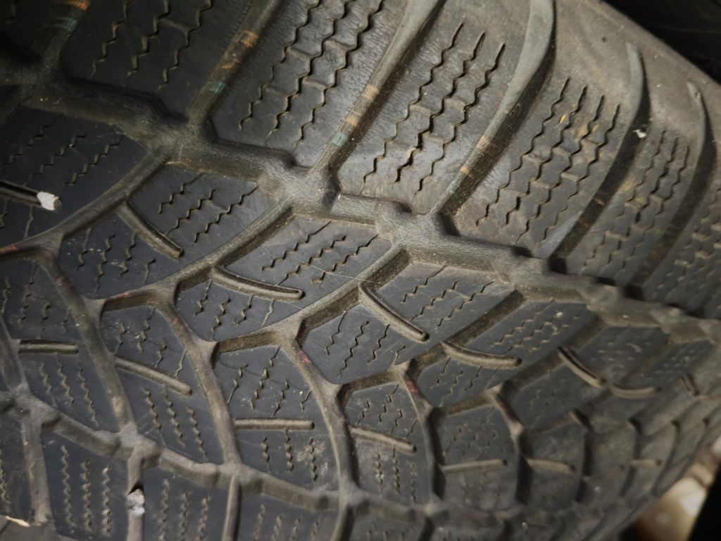 Firestone winterhawk 3 185/65 R15 koła opony zimowe opel corsa