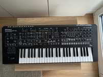 Syntezator Roland System-8