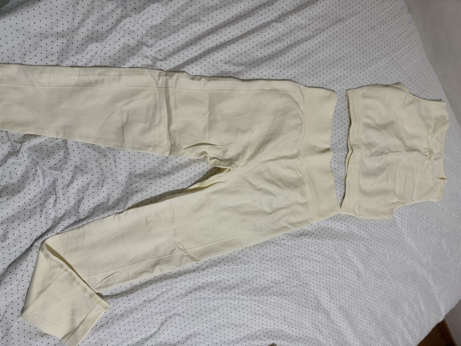 Fato de treino com Top e Calça legging