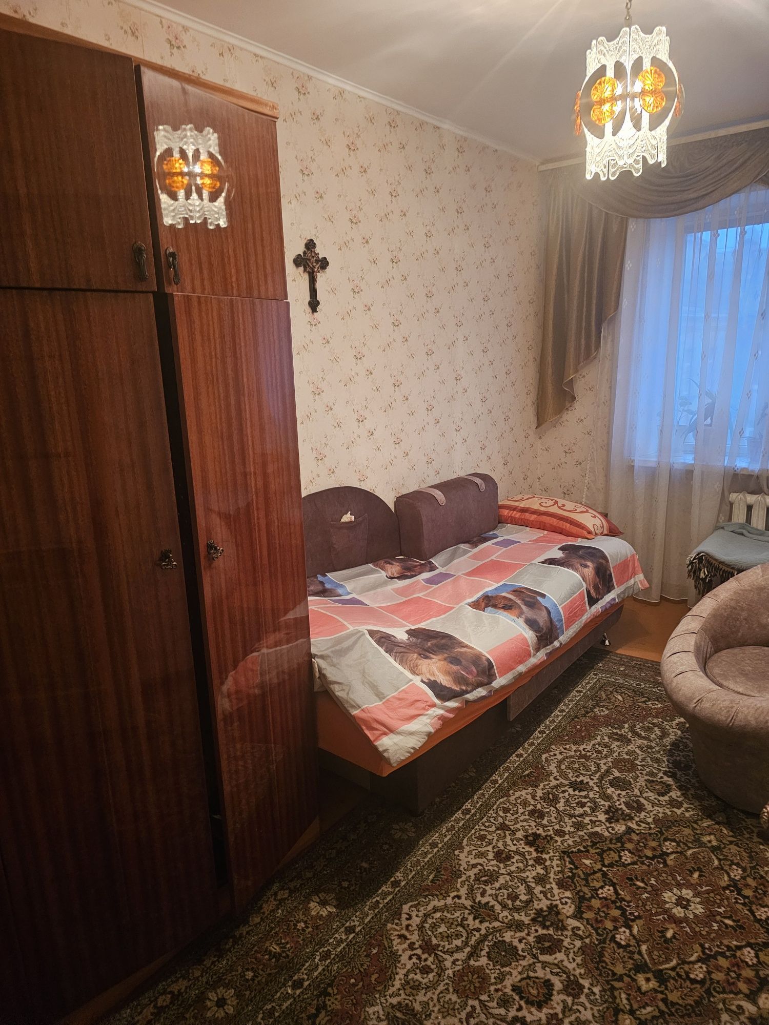 ПРОДАМ 3 комн на Соборной возле музея
