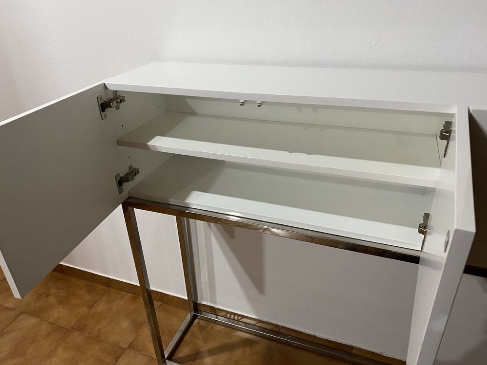 Movel branco como novo