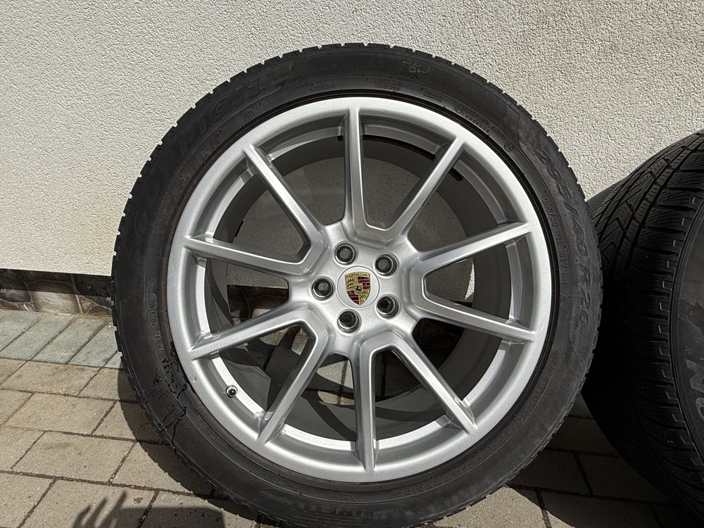 Диски Porsche Macan R20 різноширокі