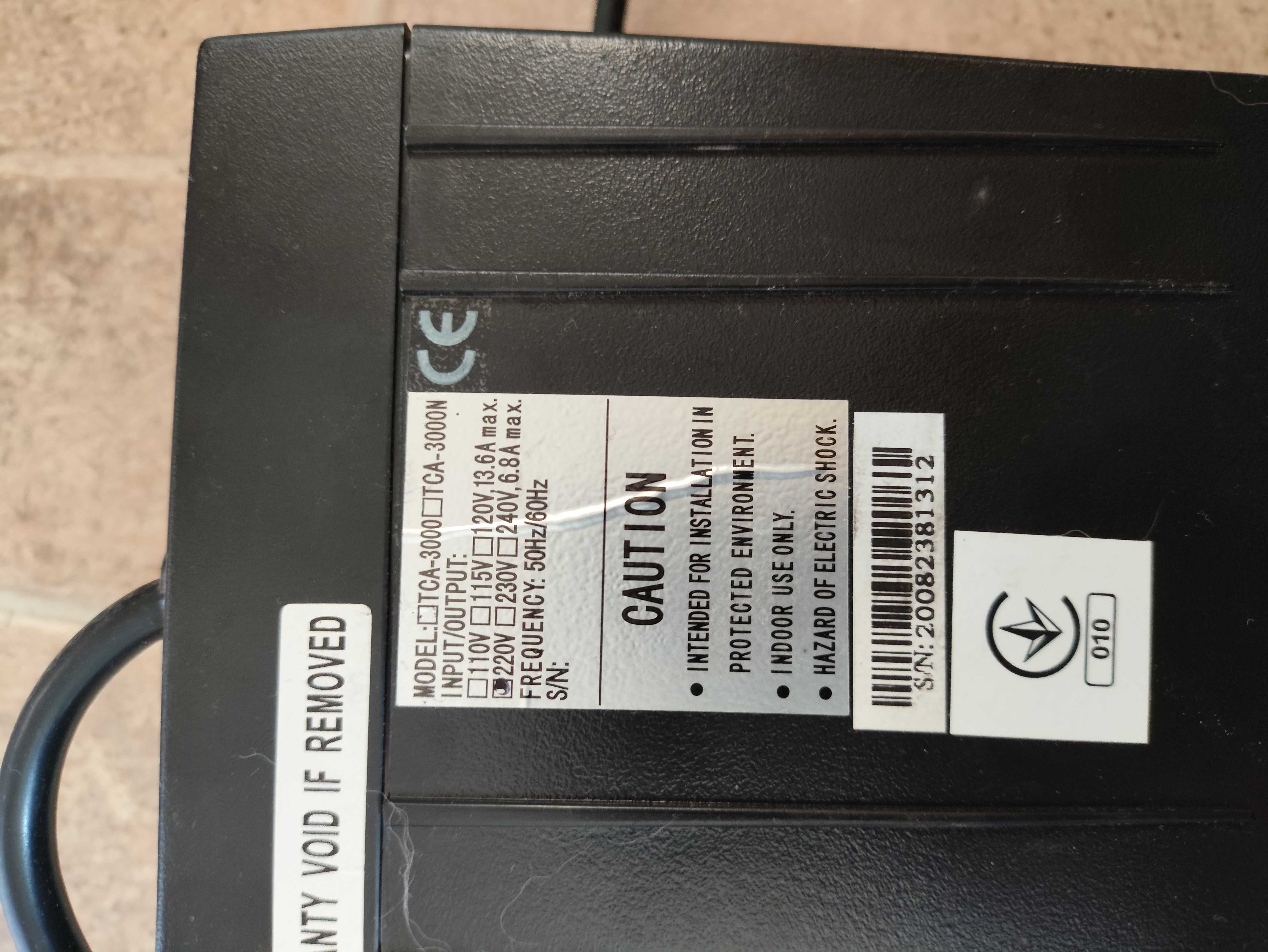 Стабілізатор напруги Powercom TCA-3000