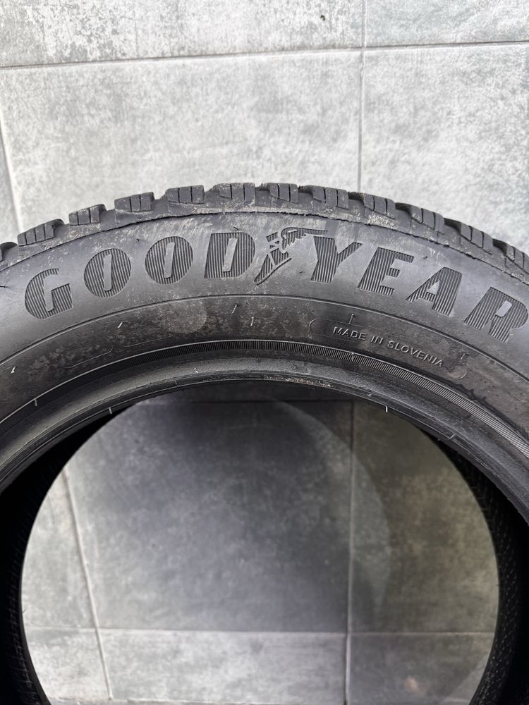 Opony 205/60/16 – Goodyear zimowe, 2 sztuki, 6 mm bieżnika