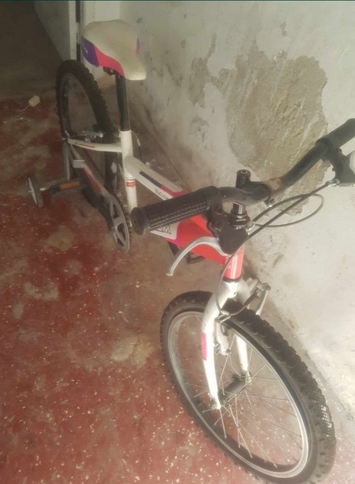 Vendo bicicleta  como nova