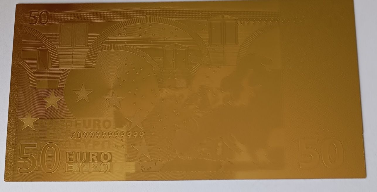 Coleção de notas de euros revistidas a ouro