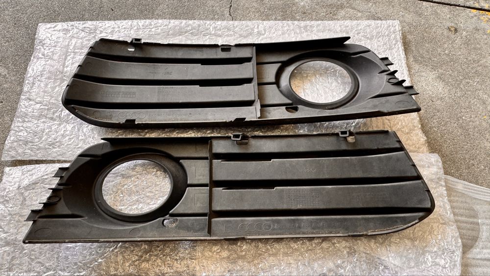Grelhas farol nevoeiro frente AUDI A4 B8