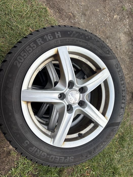 Зимова резина гума колеса  205/55 R16 semperit комплект