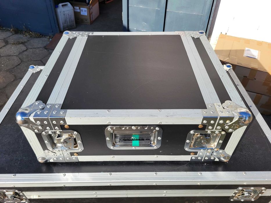 RACK 4U 2x szyna (42cm pomiędzy) case FAKTURA