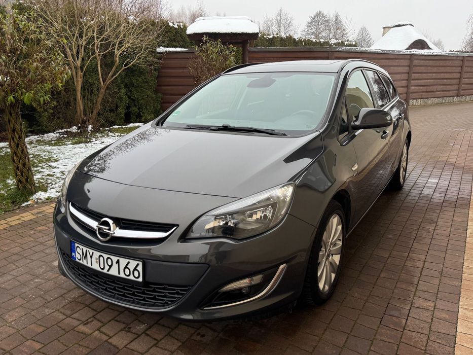 Opel Astra Astra J 1.4T 140 KM • Na Nawigacji • Szyberdach • Klima 2strefowa