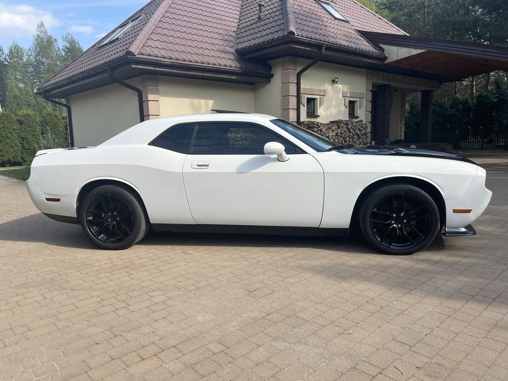 Dodge Challenger R/T 5.7 Hemi V8 mozliwa zamiana