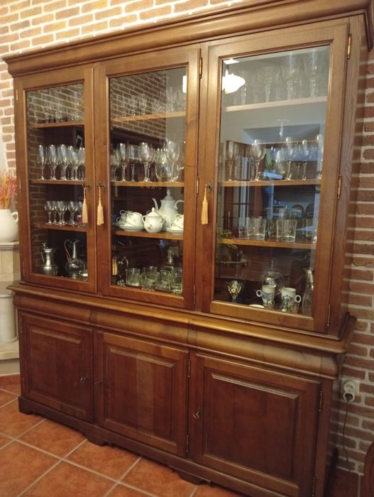 Louceiro em madeira de castanho