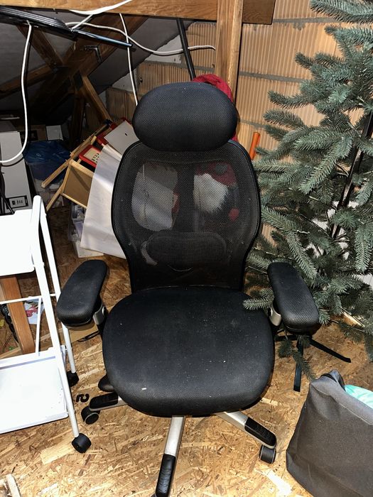 Fotel biurowy regulowany