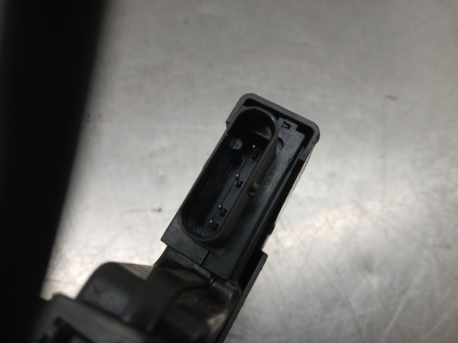 Fechadura / fecho porta trás direito CITROËN C4 III