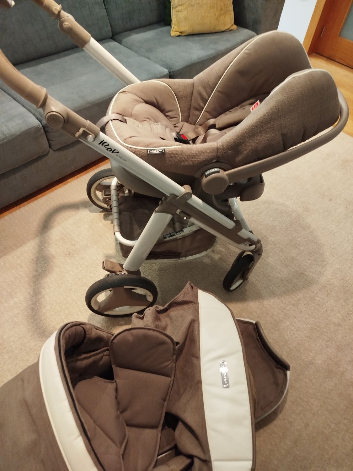 Carinho de passeio Bébécar - Modelo Ip-Op