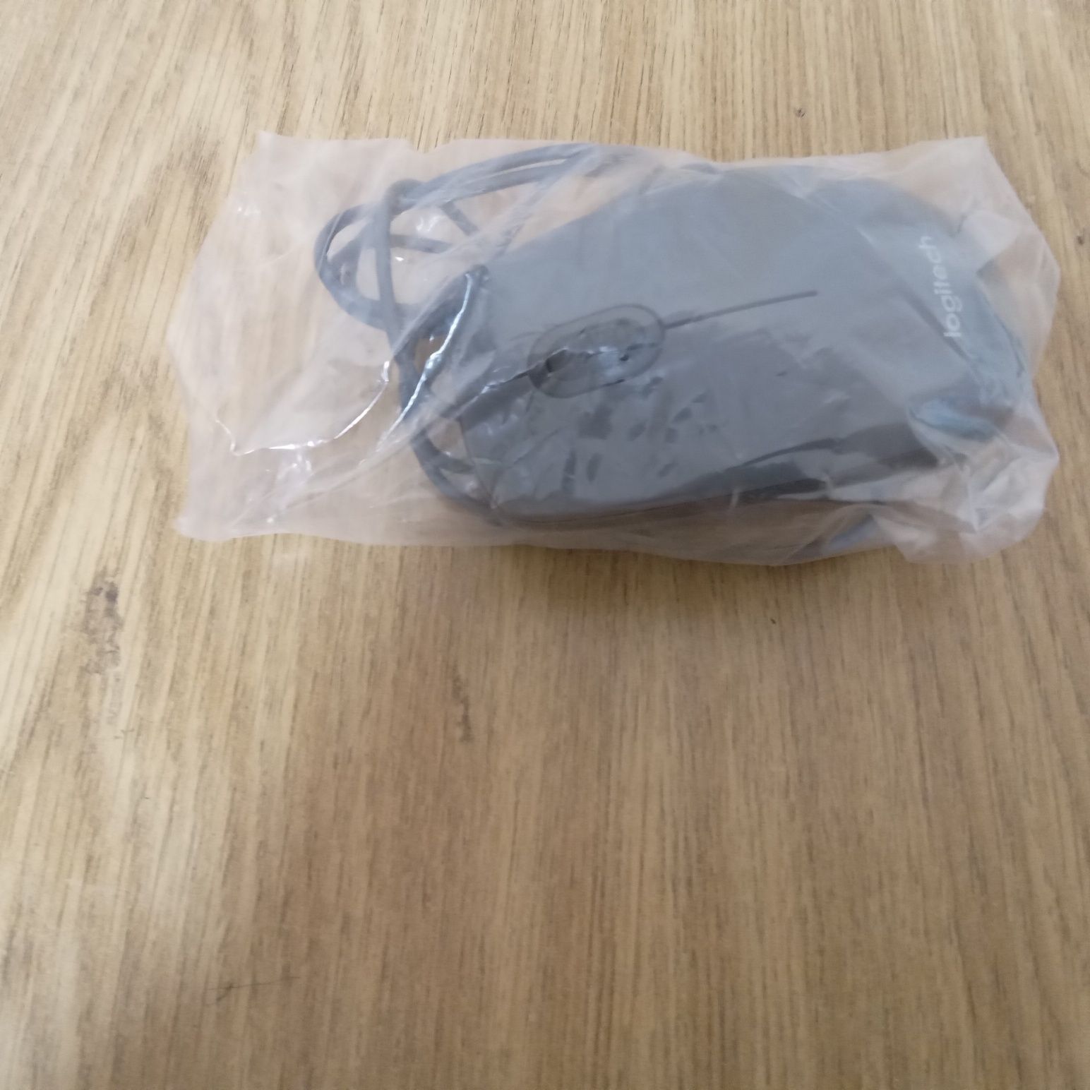 Продам мышку Logitech M90