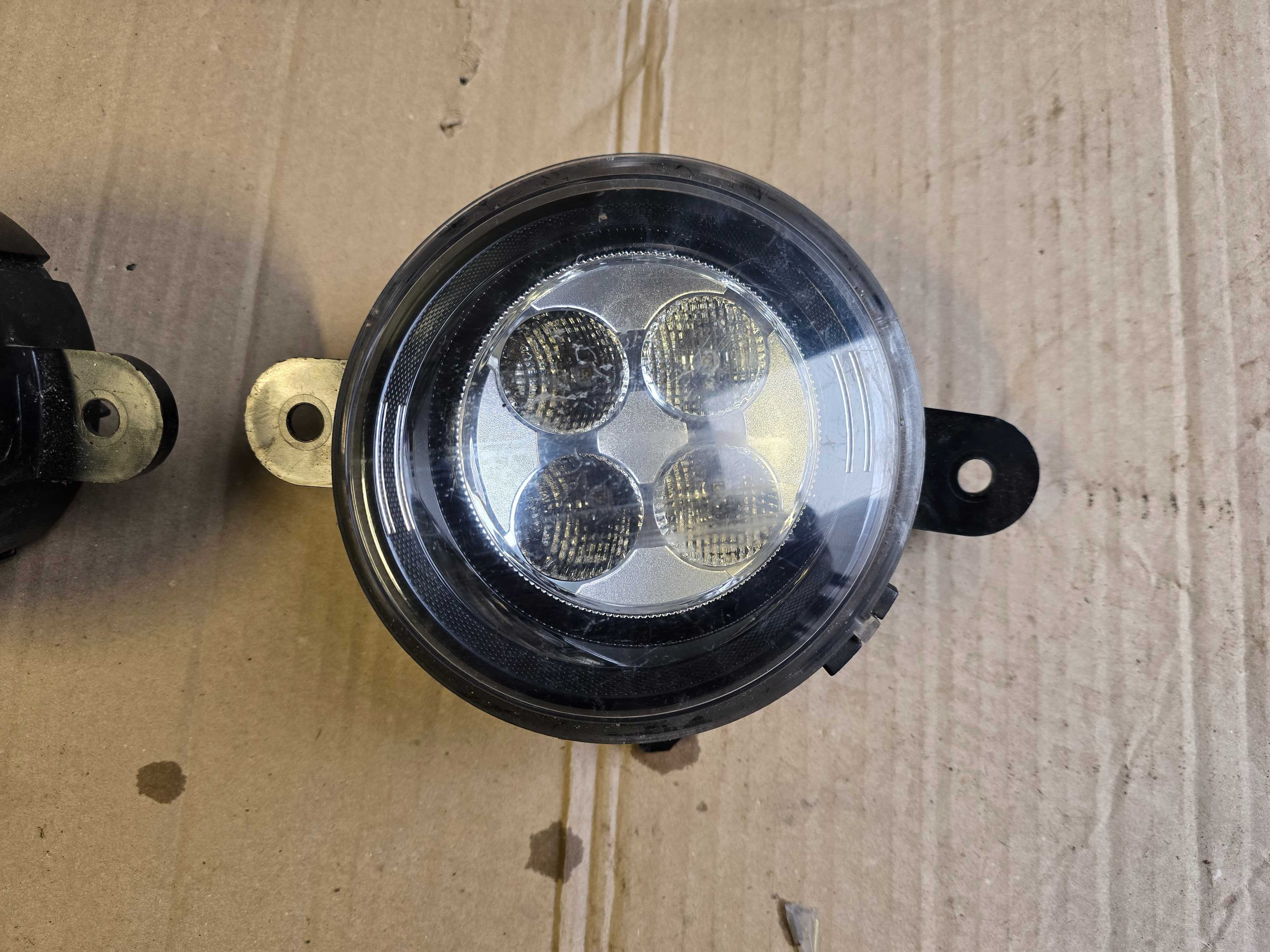 halogen prawy led DRL Renault Twingo 3 III