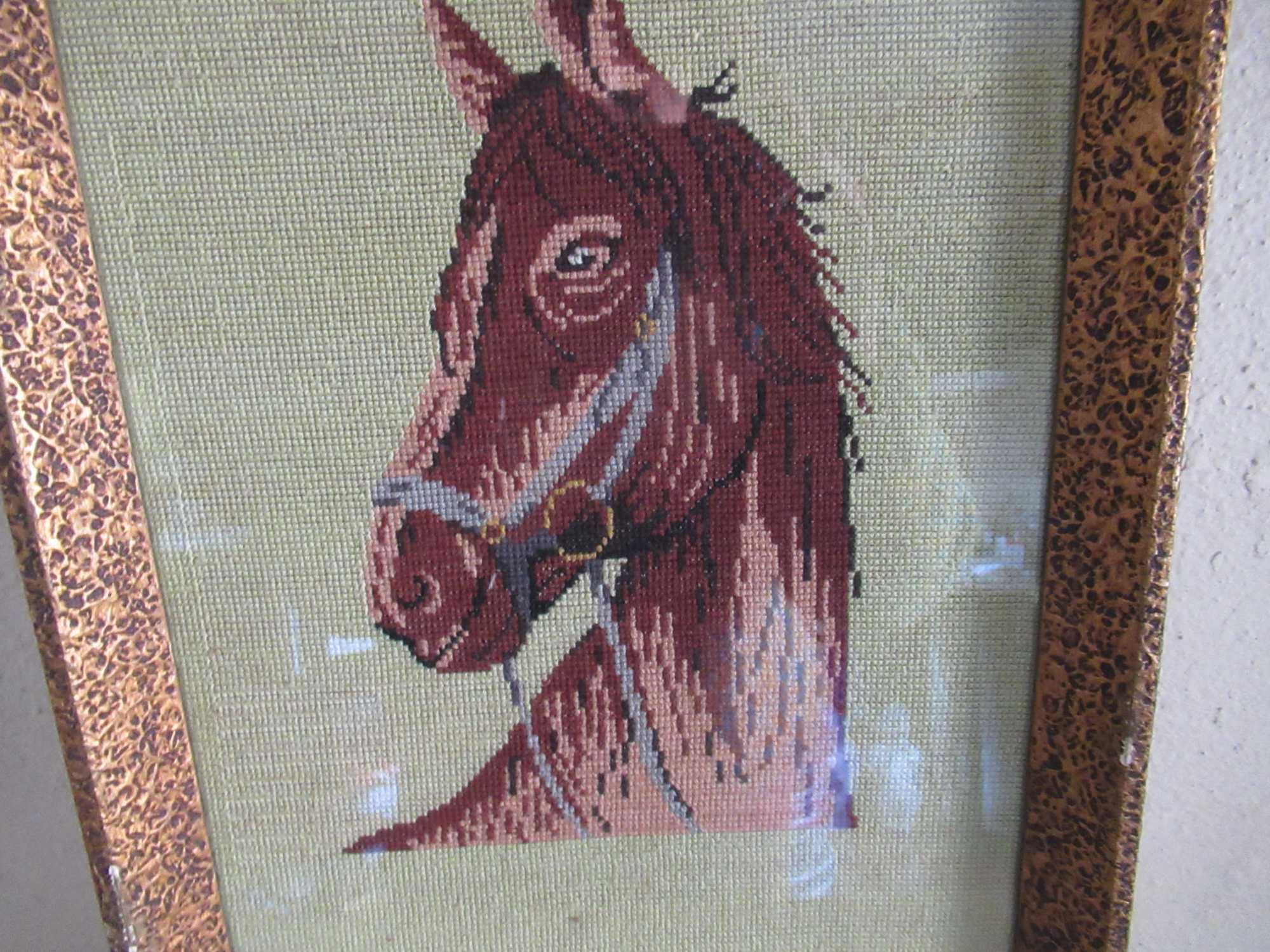 Quadro Bordado  a Ponto Cruz - Cabeça de Cavalo