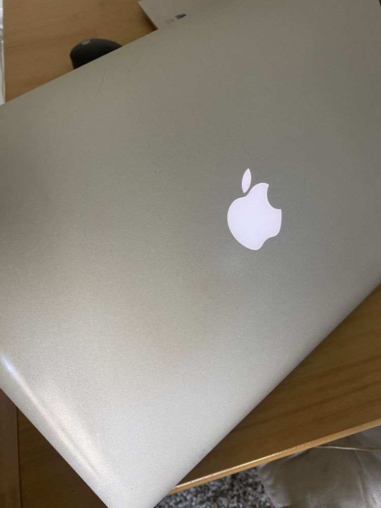 Apple Macbook Air 13,3