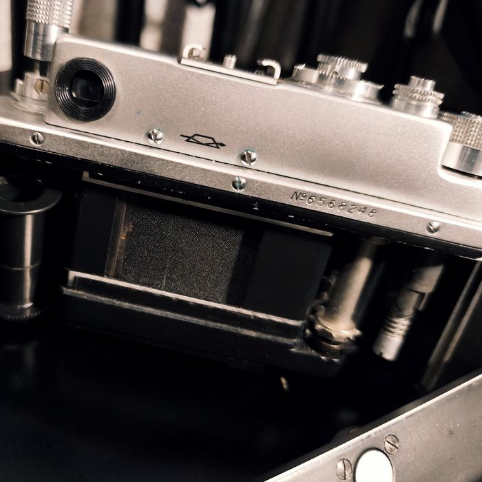 Zabytkowy aparat Zorki 4