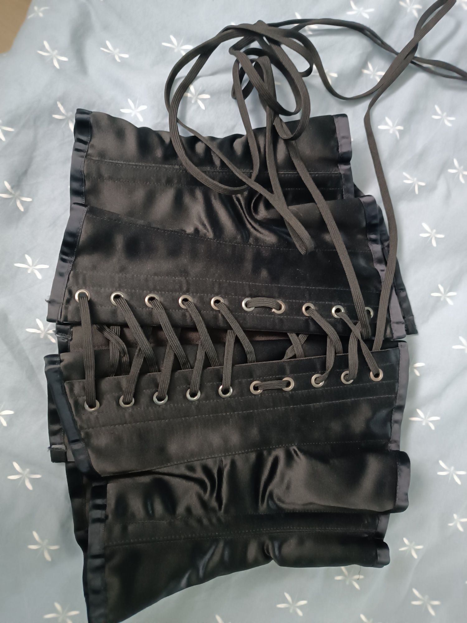 Czarny gorset stylowy