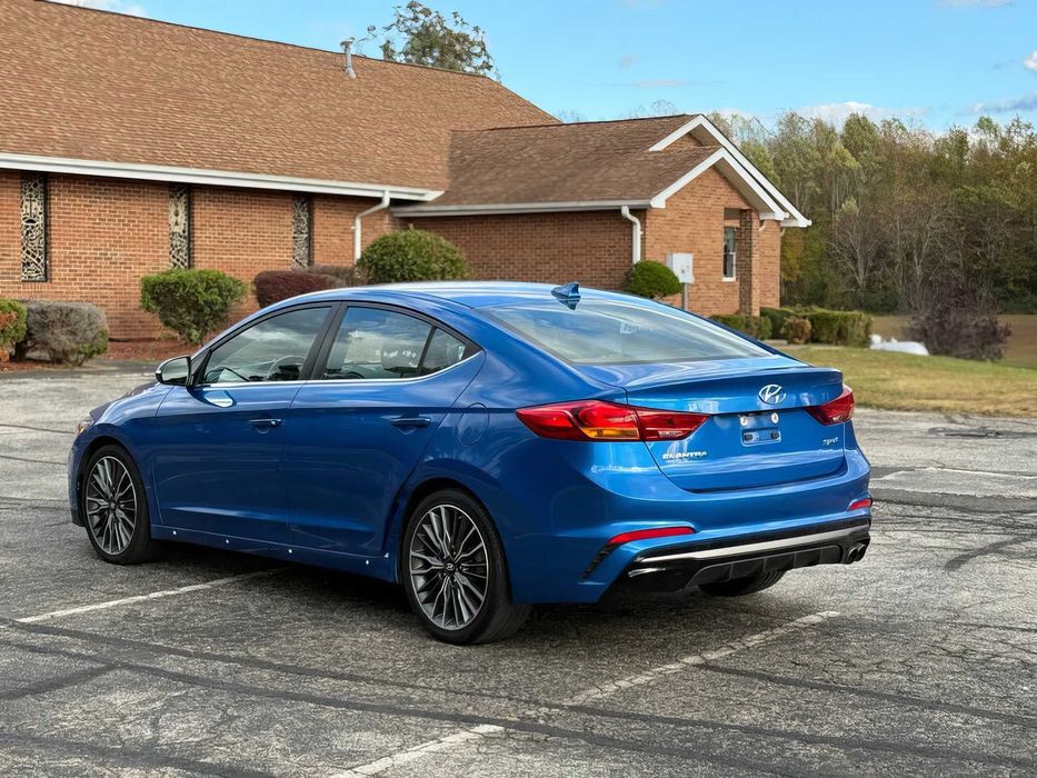 Hyundai Elantra      2018