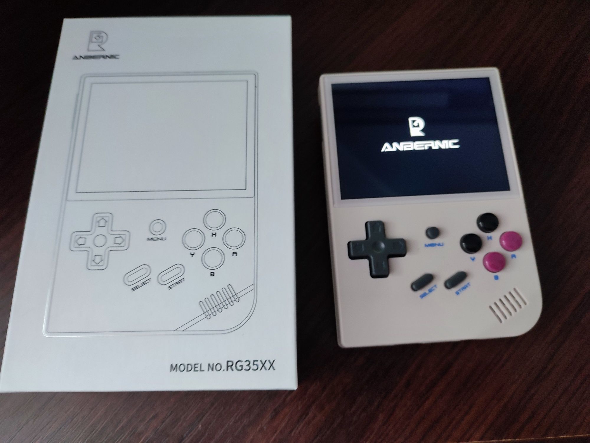 Konsola retro Anbernic RG35XX Grey PSP NES etui