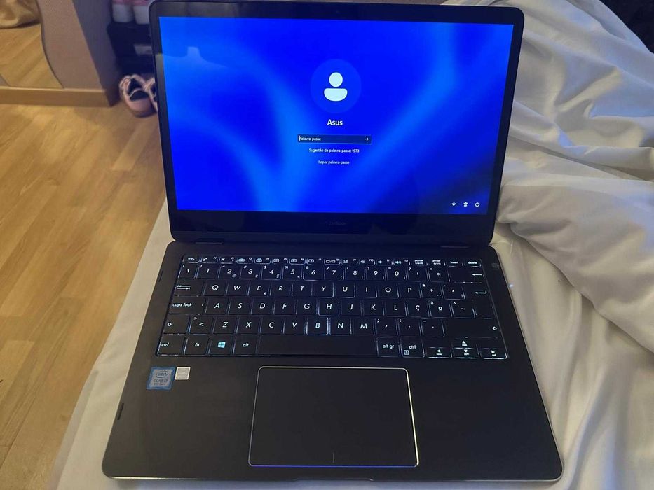 Asus ZenBook Flip S UX370U 13-inch Core i7-8550U - 16GB - SSD 512 GB