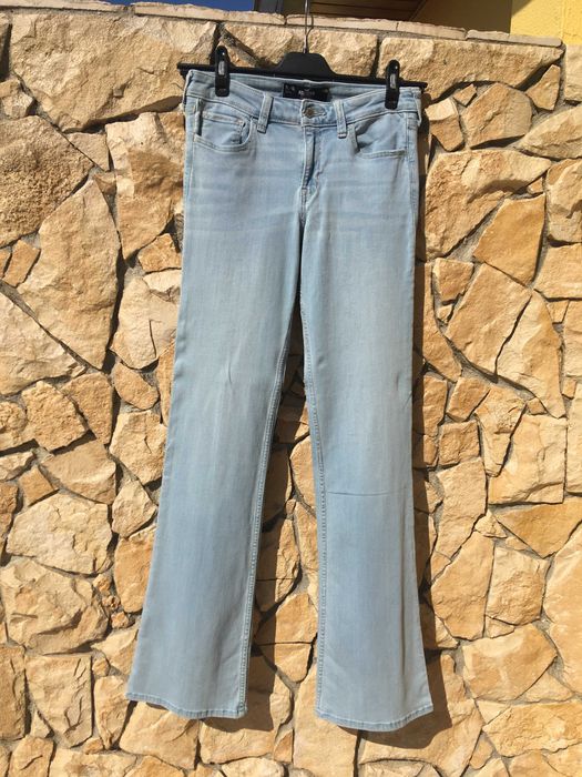 Dois pares de jeans Hollister, Bootcut novos e sem etiqueta 6L/7L/28W