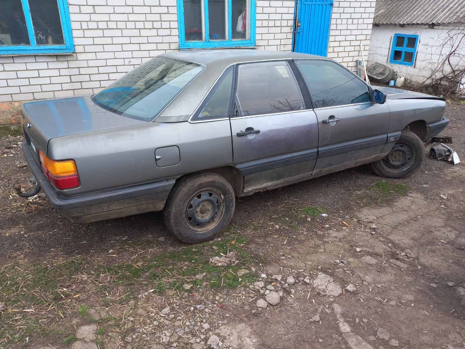 Audi 100 1987 года