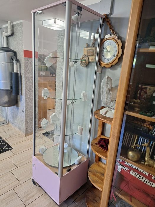 Witryna ekspozycyjna, gablota jubilerska obrotowa