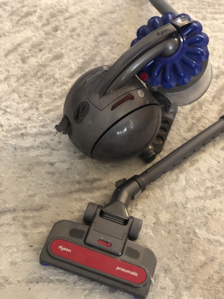 Пилосмок Dyson ball up top