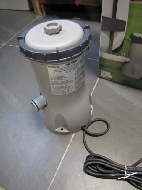 Pompa filtrująca do basenów 3 m3 Bestway Filter Pump 58386