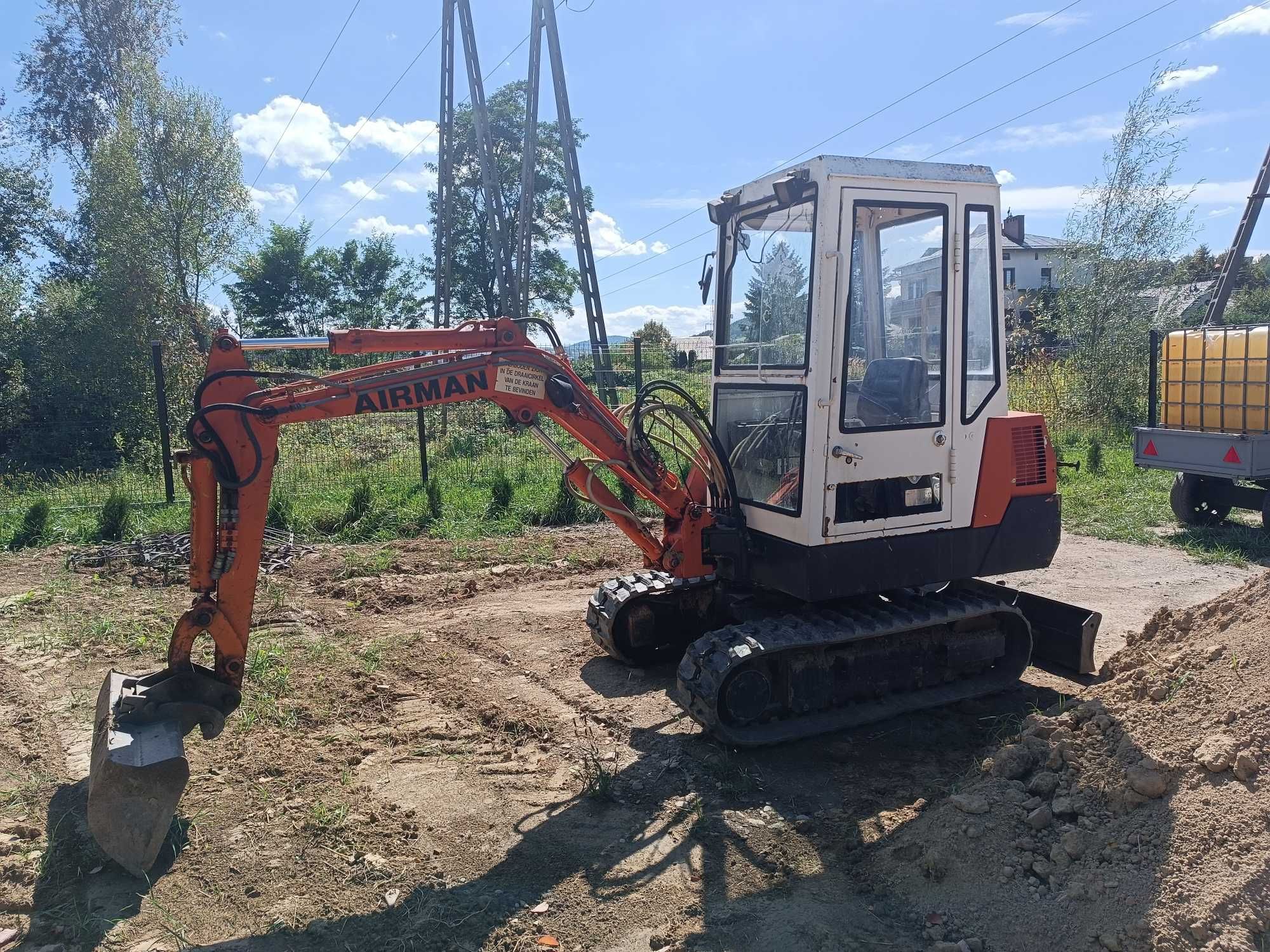 Minikoparka AIRMAN silnik 3 cylindrowy 2,5t  Janmar Kubota