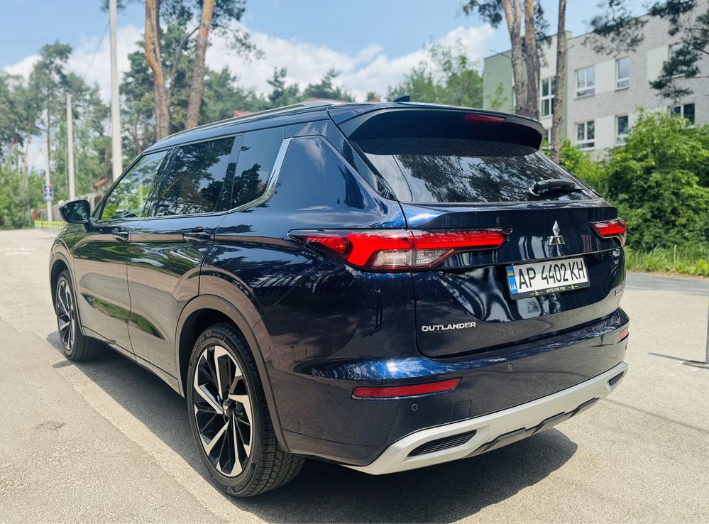 Продам Mitsubishi Outlander 2021 рік 2.5 Бензин SEL в ідеальному стані