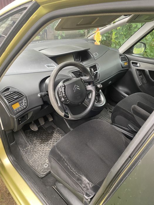 Сімейне авто 7 місне