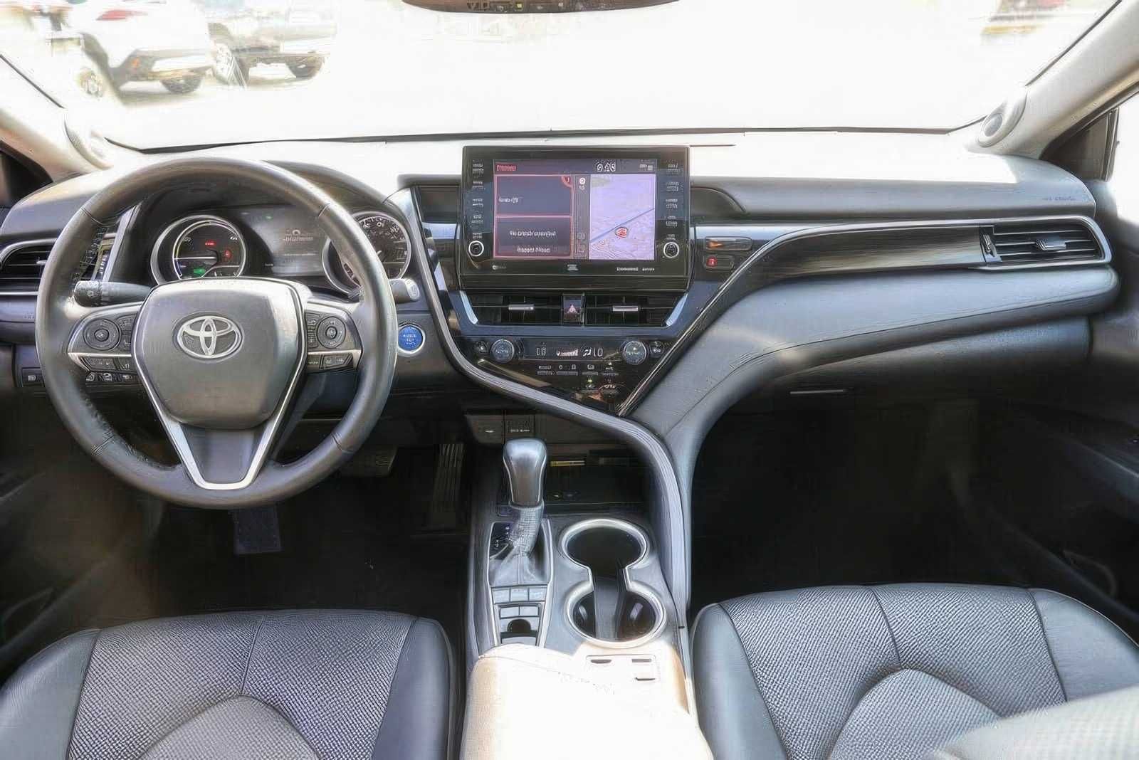 2023 Toyota Camry Hybrid XLE