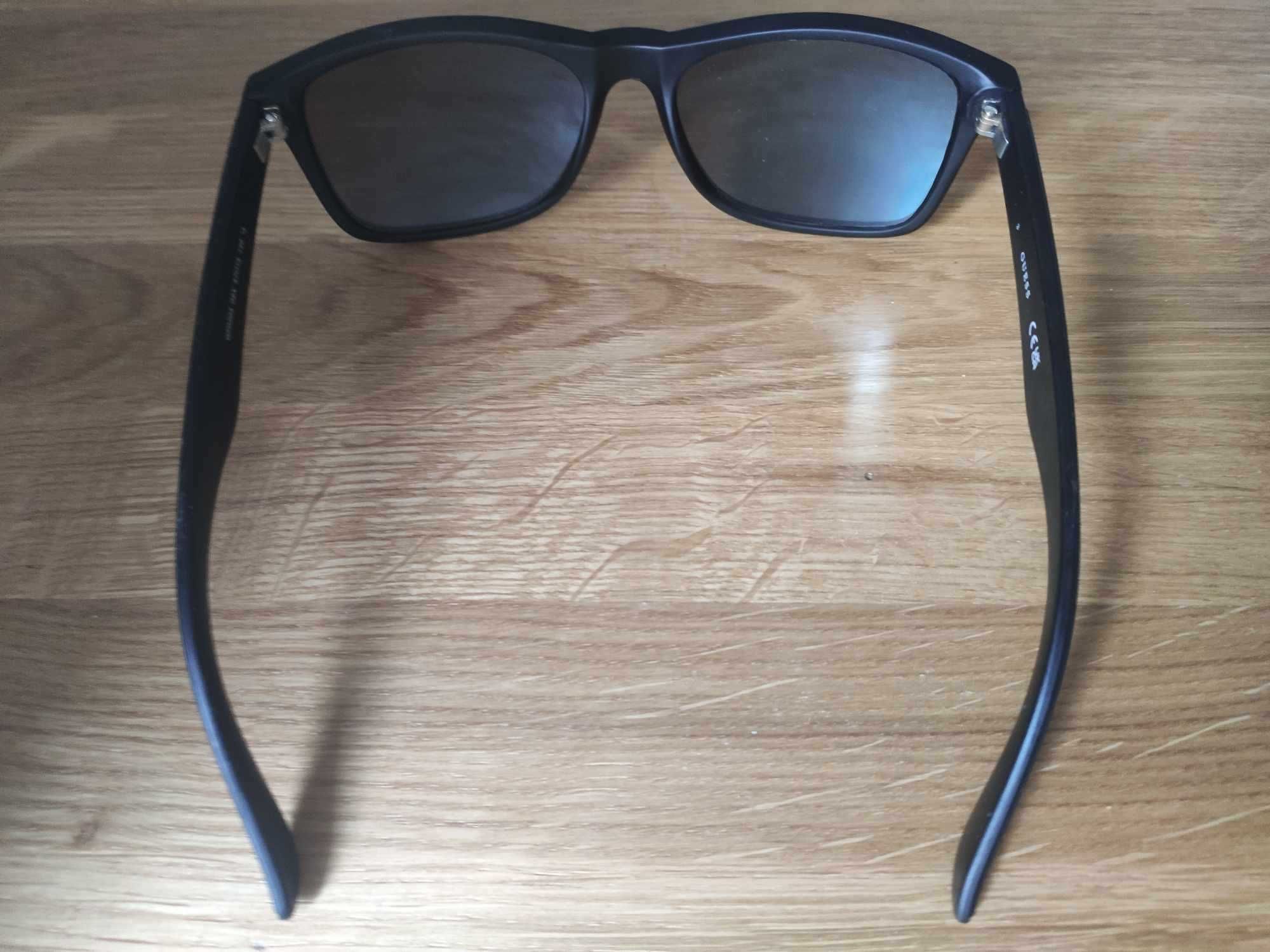 okulary GUESS przeciwsłoneczne etui