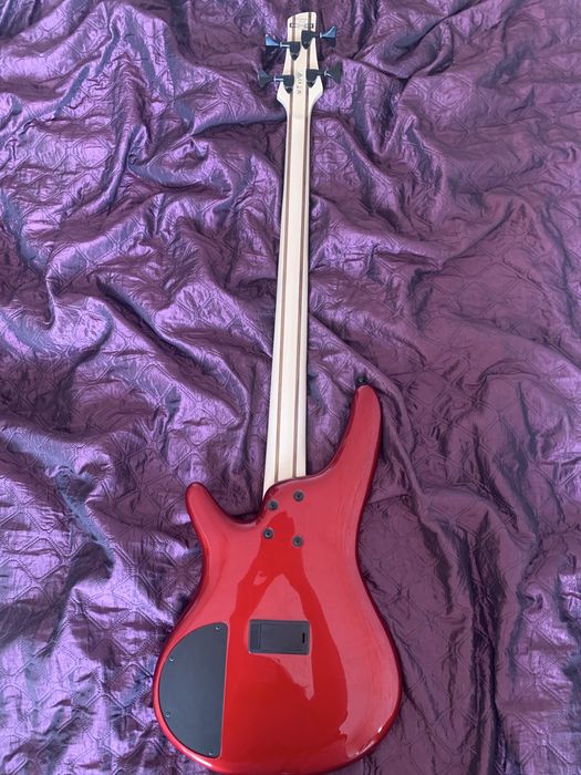 Бас гитара ibanez sr300