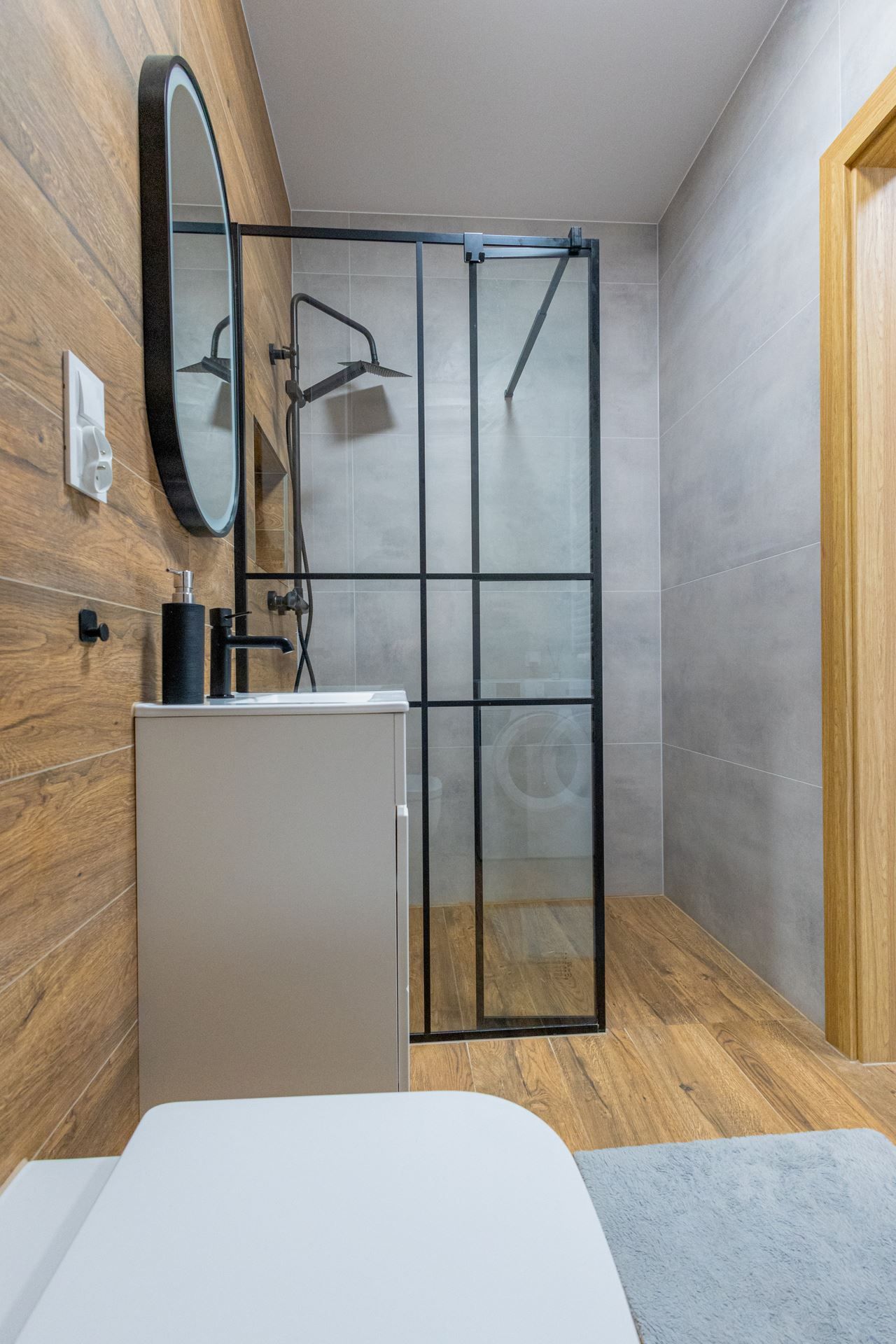 Rodzinny 6 osobowy apartament na wynajem Wieniawskiego Klimatyzacja