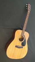 guitarra dreadnought YAMAHA