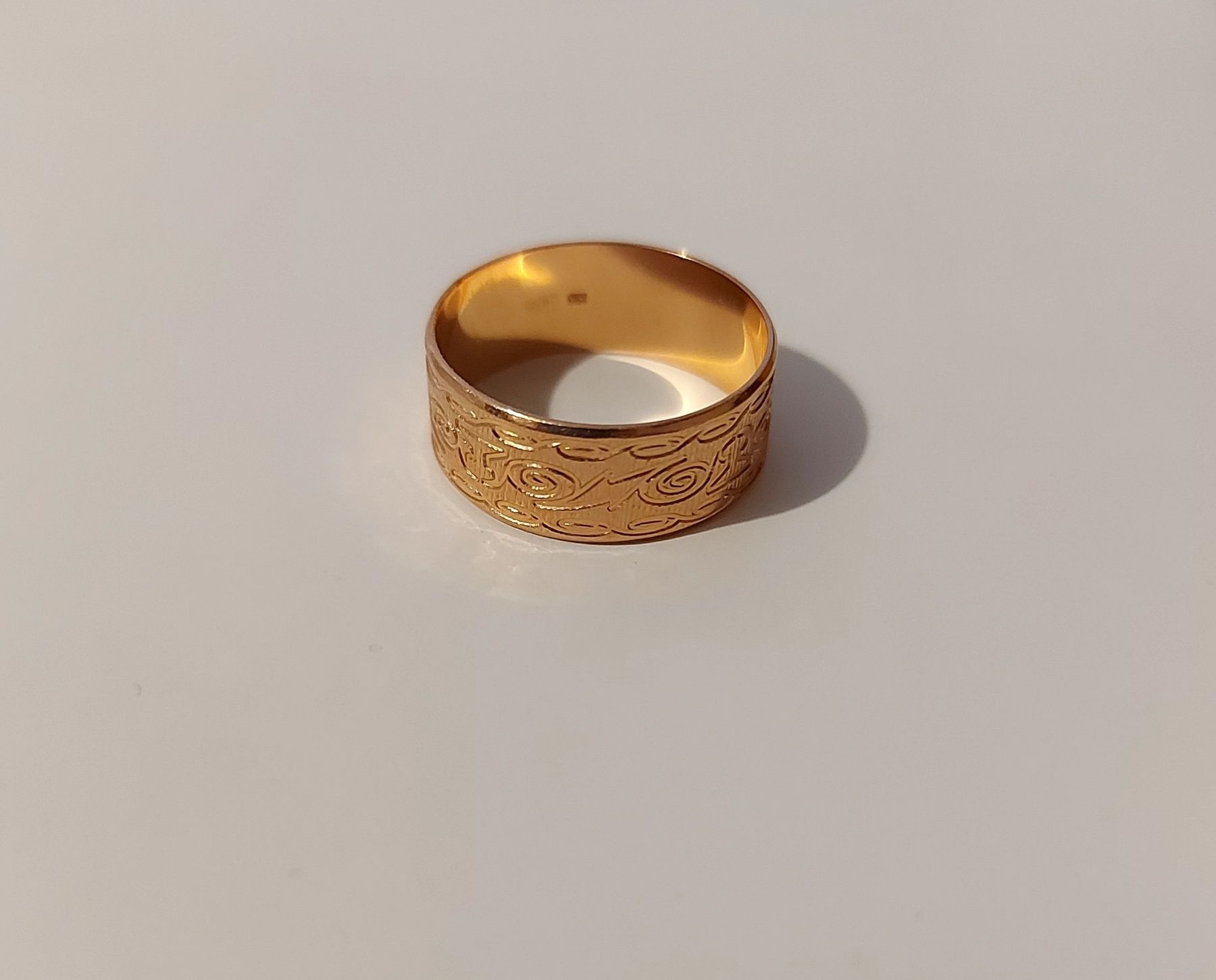 złoty pierścionek próba .585. waga 4 gramy