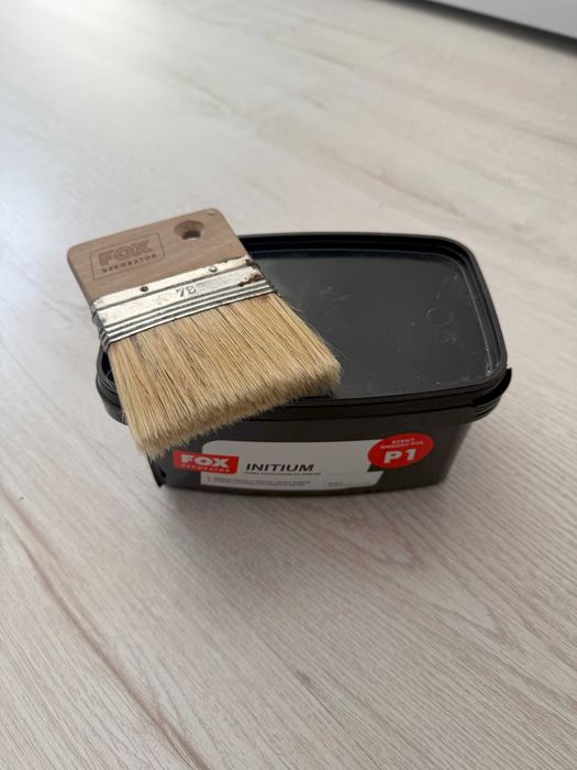 2X Fox farba podkładowa INITIUM BIAŁA 1L + FOX penzelek