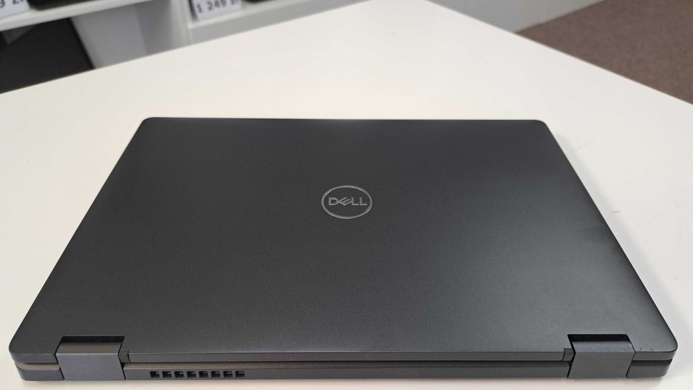 Uniwersalny Dell Latitude 5300 13" 2w1 i5-8gen 16GB 512SSD IPS Klasa A