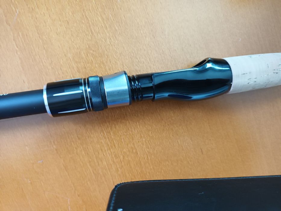Wędka teleskopowa spinningowa 2.4m z kołowrotkiem nowa.